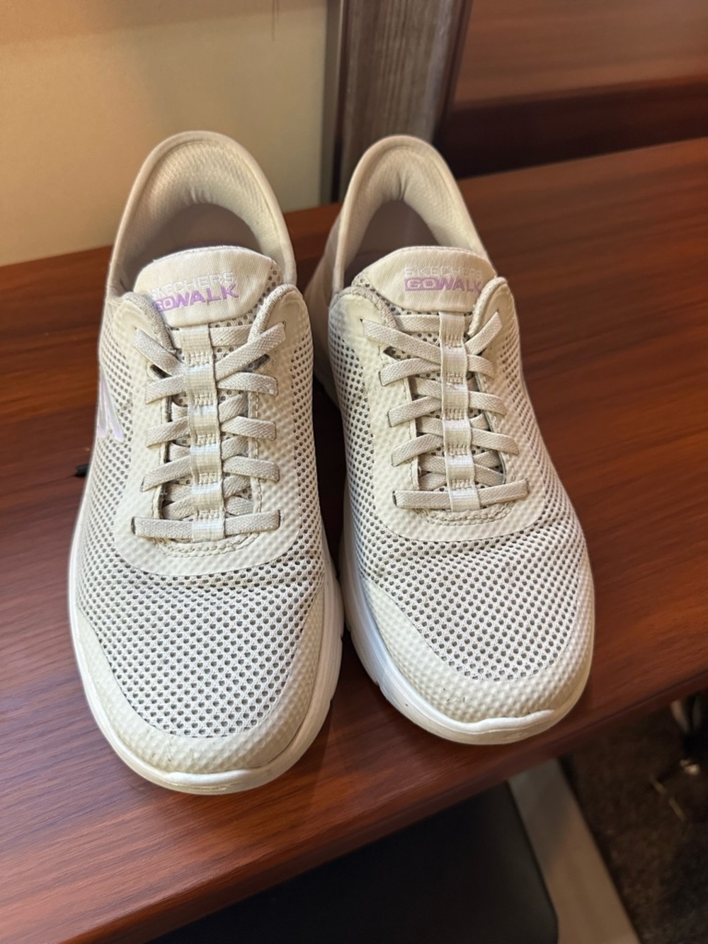 Skechers GOwalk Breathable Beige Mesh Sneakers with Lilac Accents